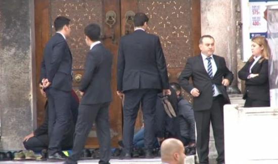 Koruması Erdoğan'ın Ayakkabılarını Da Korudu