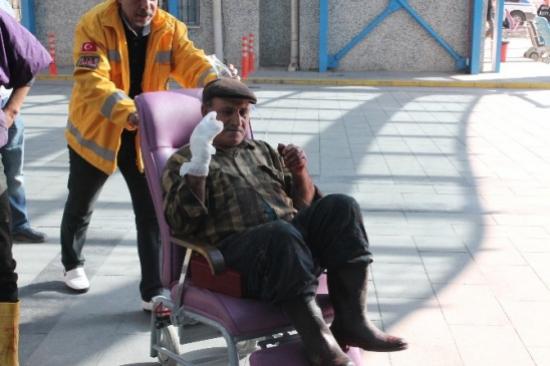 Kurbanlık Yerine Kendilerini Kestiler