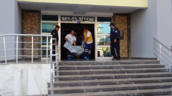 Anne Ve İkiz Kızlarının Cenazesi Morga Kaldırıldı