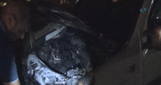 Seyir halinde bulunan araç alev alev yandı!