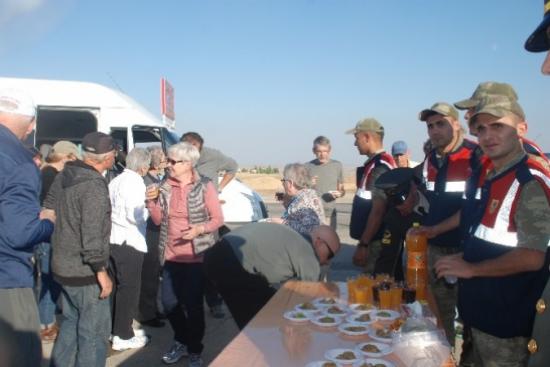 Jandarma Bayram Geleneğini Bozmadı