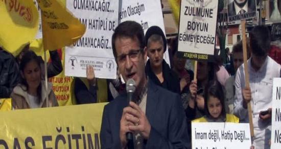 Kadıköy'de 'zorunlu din dersleri kaldırılsın' eylemi!