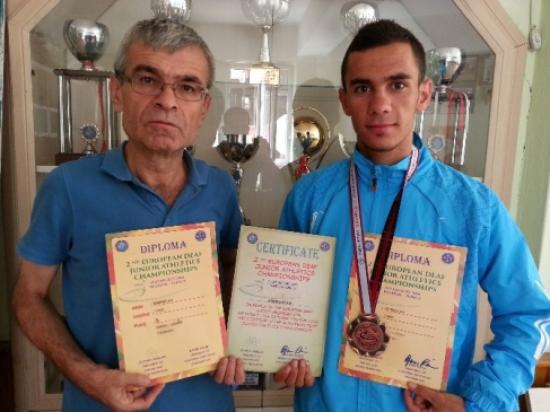 İşitme Engelli Atletten Büyük Başarı