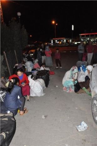 Yolcu Otobüsünün Yakıtı Kaçak Çıkınca Yolcular Saatlerce Diğer Otobüsü Bekledi