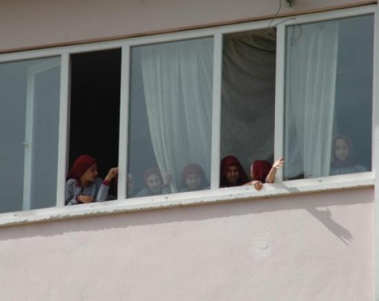 Rize'de Paravanlı Eğitime Öğrenci Ve Velilerden Tepki