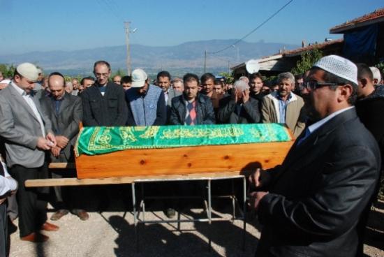 İski Çukurunda Ölen İşçi Toprağa Verildi