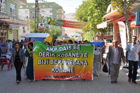 Derik'te Kobane İçin Yürüyüş Düzenlendi