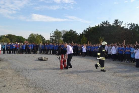 Yangın Tatbikatında 1 Dakika 43 Saniyede Okul Boşaltıldı