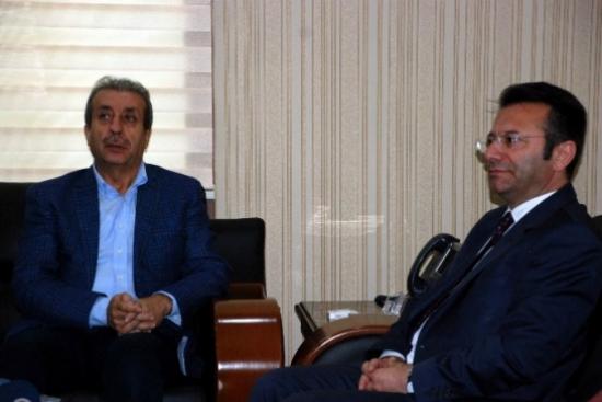 Bakan Eker'den Kepenk Kapatma Eylemine İlişkin Açıklama