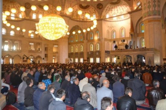 Kocatepe Camiinde Bayram Coşkusu