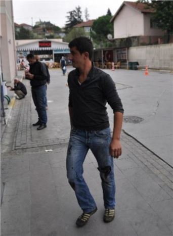 Acemi Kasaplar Kurban Yerine Kendilerini Kesti