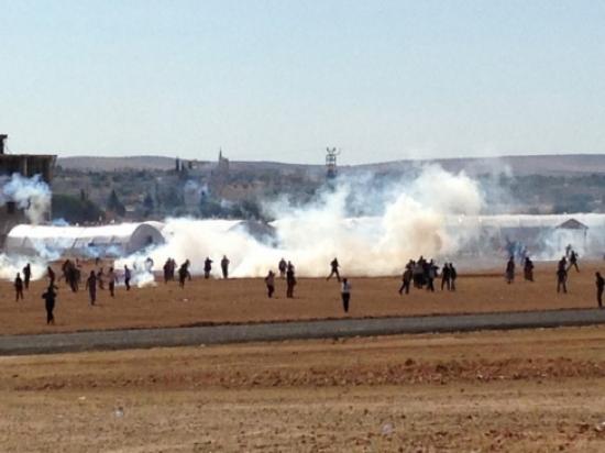 Jandarma Çadır Kente Girmek İsteyen Gruba İzin Vermeyince Olaylar Çıktı