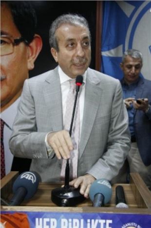 Bakan Eker Diyarbakır'da Partililerle Bayramlaştı