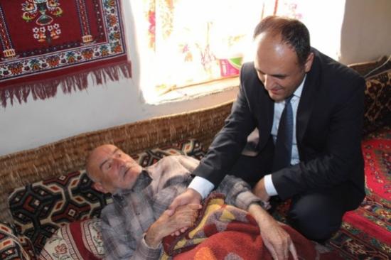 Başkan Özaltun'dan Yaşlı Ve Hastalara Ziyaret