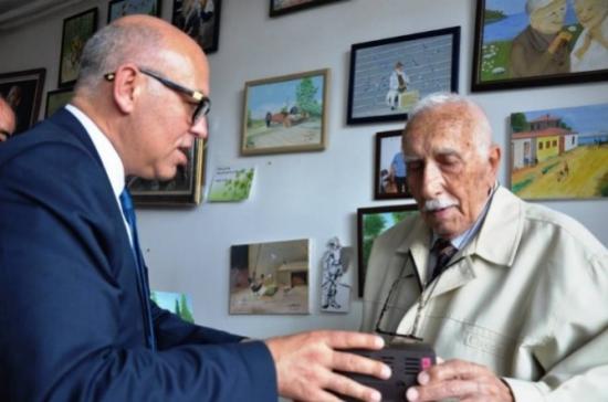 Süleymanpaşa Belediye Başkanı Ekrem Eşkinat Hastane Huzur Evi Ve Sevgi Evlerindekilerle Bayramlaştı