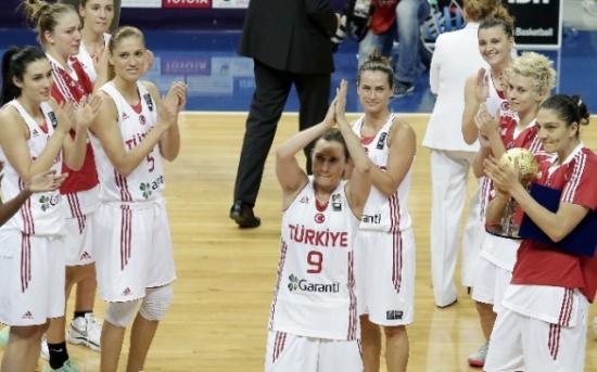 Esmeral Tunçluer'den Veda