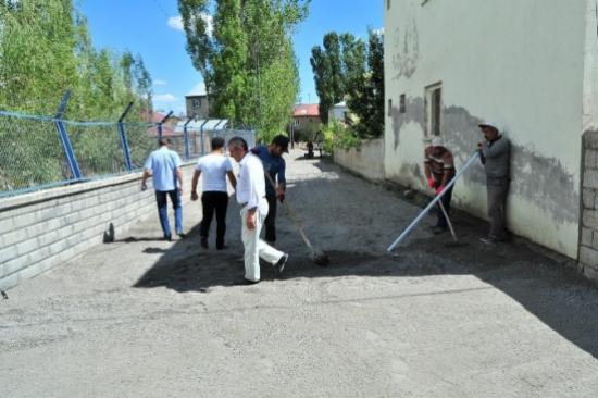 Eleşkirt Belediyesi'nden Parke Taşı Döşeme Çalışması