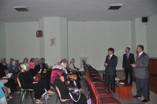 Kur'an Kursu Öğreticilerine Eğitim Semineri