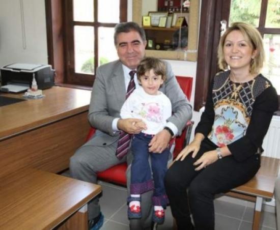 Başkan Özdemir Öğrencileri Sevindirdi