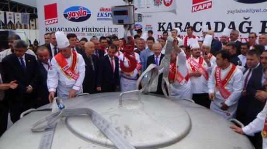 Dünyanın En Büyük Pilavı Mengen'de Yapıldı