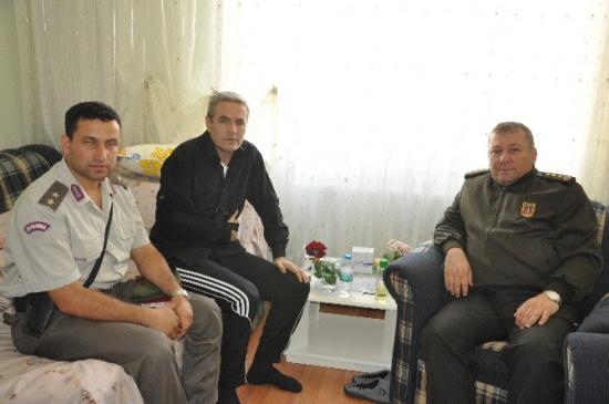 Yozgat İl Jandarma Komutanı Albay Selçuk Yıldırım Yerköy Şehit Aileleri Dernek Başkanı Ahmet Kepir'i Ziyaret Etti