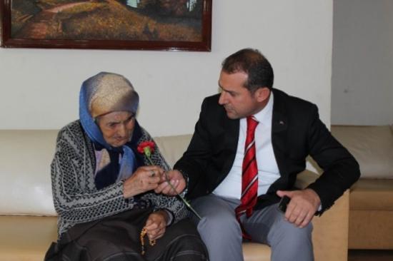 Ak Parti İl Başkanı Burhan Çakır Yaşlıları Ziyaret Etti