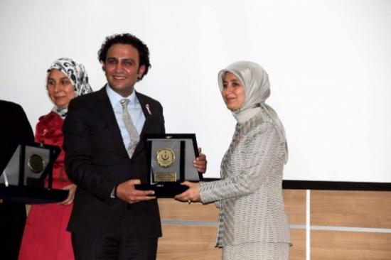 Başbakan Ahmet Davutoğlu'nun Eşi Sare Davutoğlu: