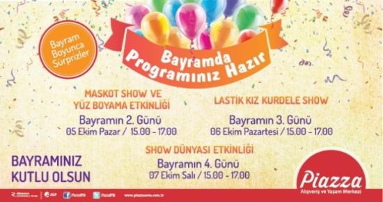 Kurban Bayramı Öncesi Piazza'da Kapılar Gece De Açık