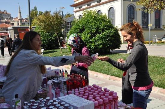 Isparta'nın Gülü Balıkesir'de İlgi Gördü