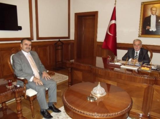 Vali Kamçı'ya Ziyaretler Sürüyor