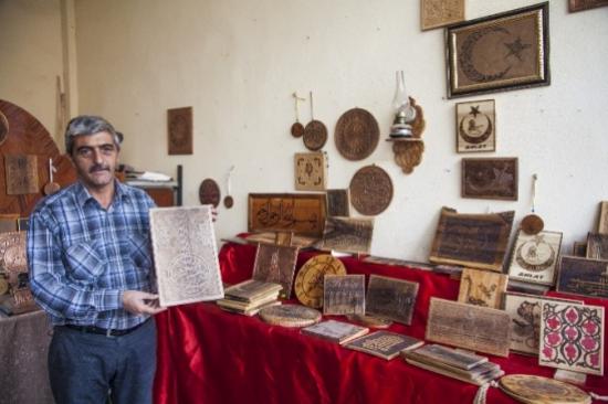 (özel Haber) Selçuklu Ve Osmanlı Motifleri El Sanatlarıyla Canlanıyor