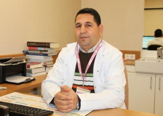 Gövde Ve Baş Kısmı Yüksekte Uyumak Reflü Hastalarını Rahatlatıyor