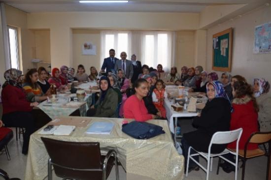Başkan Kara Kadın Kursiyerleri Ziyaret Etti