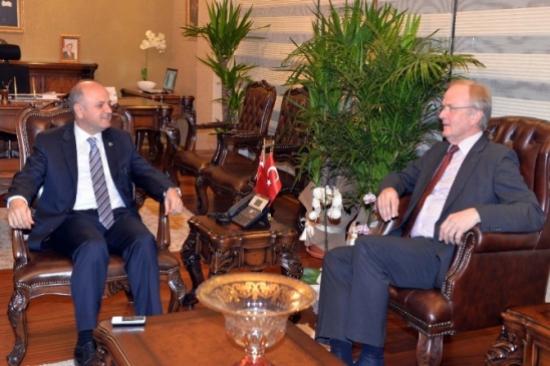 Vali Çakacak Büyükelçi Pohl'u Makamında Kabul Etti