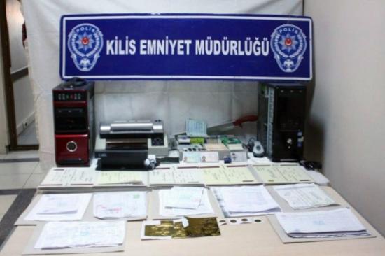 Sahte Evrak Tanzim Eden Suriyeli Şebekeye Baskın