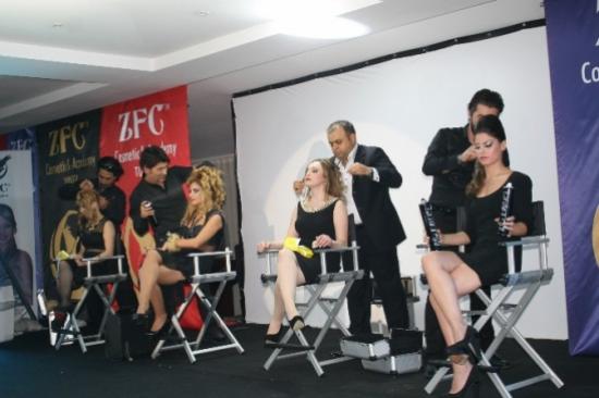 Türkiye'nin Duayen Kuaförleri Akademik Eğitimde Buluştu