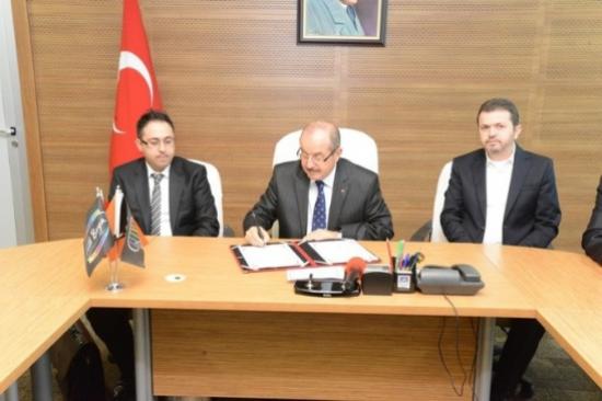 İşadamından Okulların Boyanması İçin 150 Ton Boya