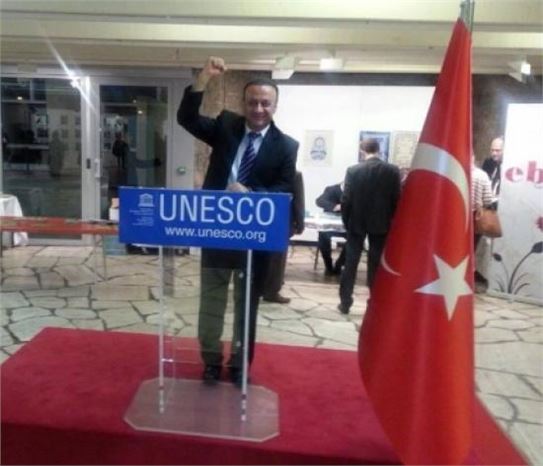 Ebru Sanatını Unesco'ya Kabul Ettirdi
