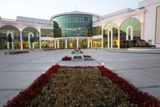 Serdivan Belediyesi'nden Meslek Sahibi Olmak İsteyenlere Destek