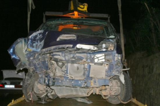 Marmaris'te Minibüs Elektrik Direğine Çarptı; 1 Yaralı