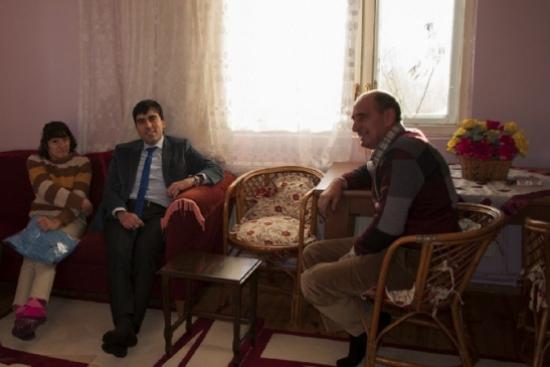 Arpaçay Kaymakamı Engellileri Evlerinde Ziyaret Etti