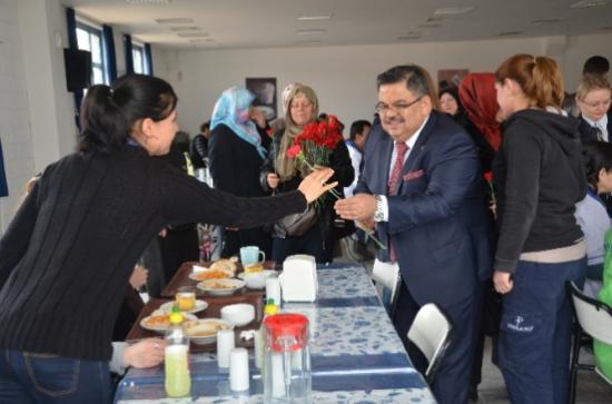 Başkan Yağcı'nın Kadın Hakları Günü Mesajı