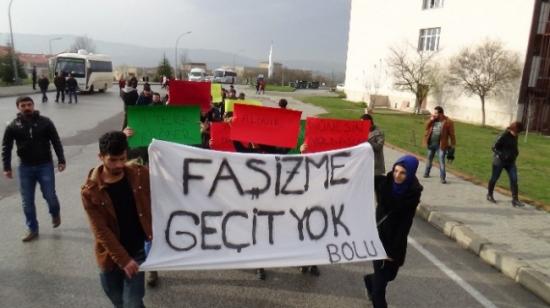 Arkadaşlarının Dövüldüğü İddiasıyla Yürüyüş Yaptılar