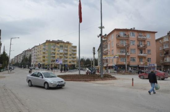 Ereğli'de Yunus Emre Meydanındaki Çalışmalar Sürüyor