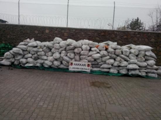 Kömür Çuvallarının Altından 6 Ton Kaçak Çay Çıktı