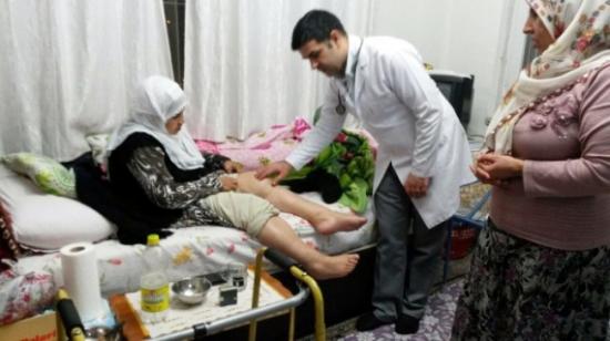 Doç.dr. Çoksüer Yaşlı Kadının Tedavi İsteğine Kayıtsız Kalmadı