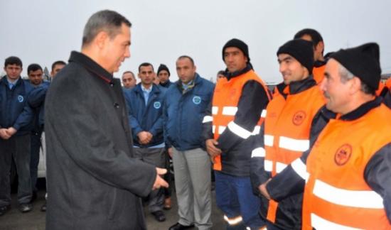 Başkan Uysal Temizlik İşçilerini Ziyaret Etti