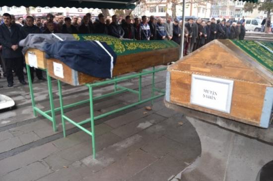 Cezaevi Mahkumu Vefat Eden Babasının Cenazesine Katıldı