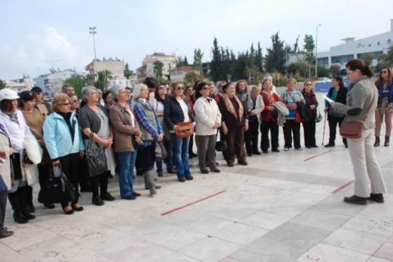 Didim'de Chp'li Kadınlar Seçme Ve Seçilme Hakkını Kutladı
