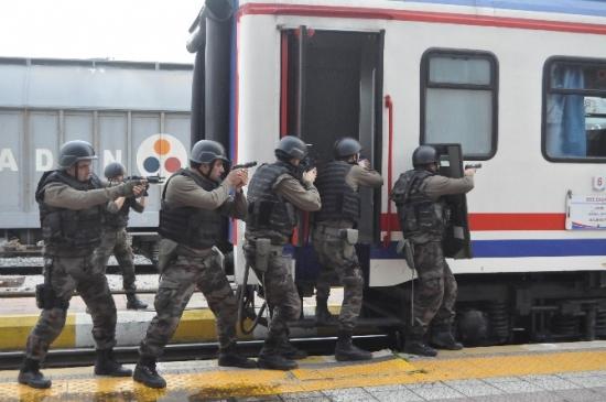 Tren Kaçıran Teröristler Yaralı Ele Geçirildi